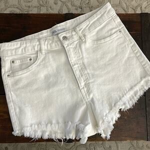 Zara White Cutoff Jean Shorts 2" Inseam Size 10